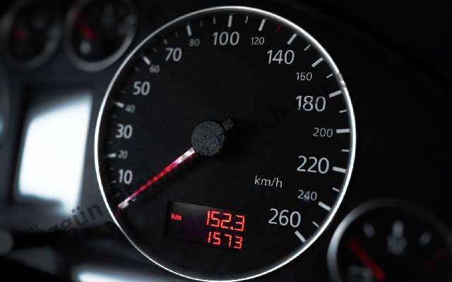 Methods and Advantages of Querying Kilometers from the Vehicle Computer